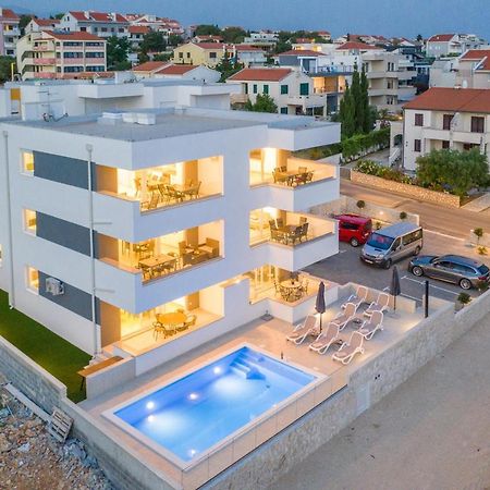 Sara Luxury Apartment With A Pool Novalja Zewnętrze zdjęcie