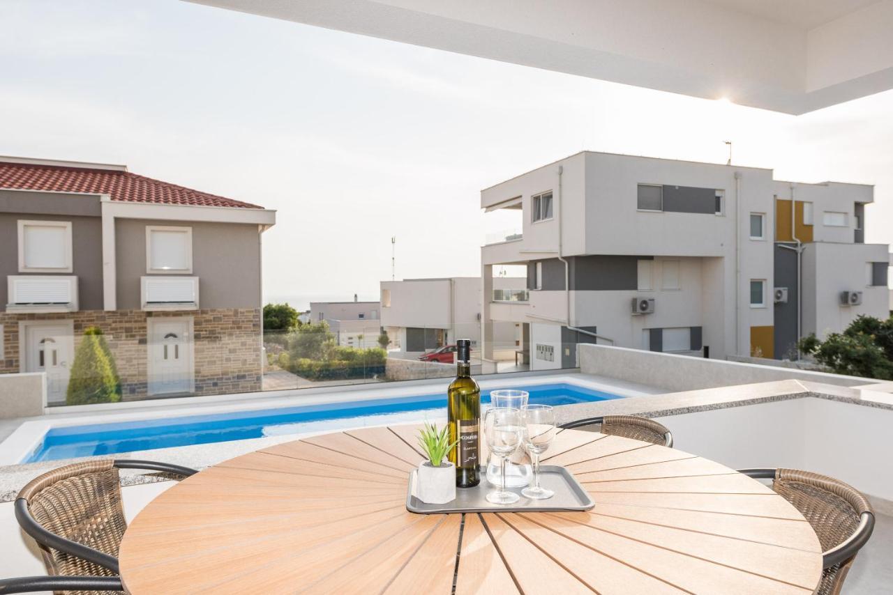 Sara Luxury Apartment With A Pool Novalja Zewnętrze zdjęcie