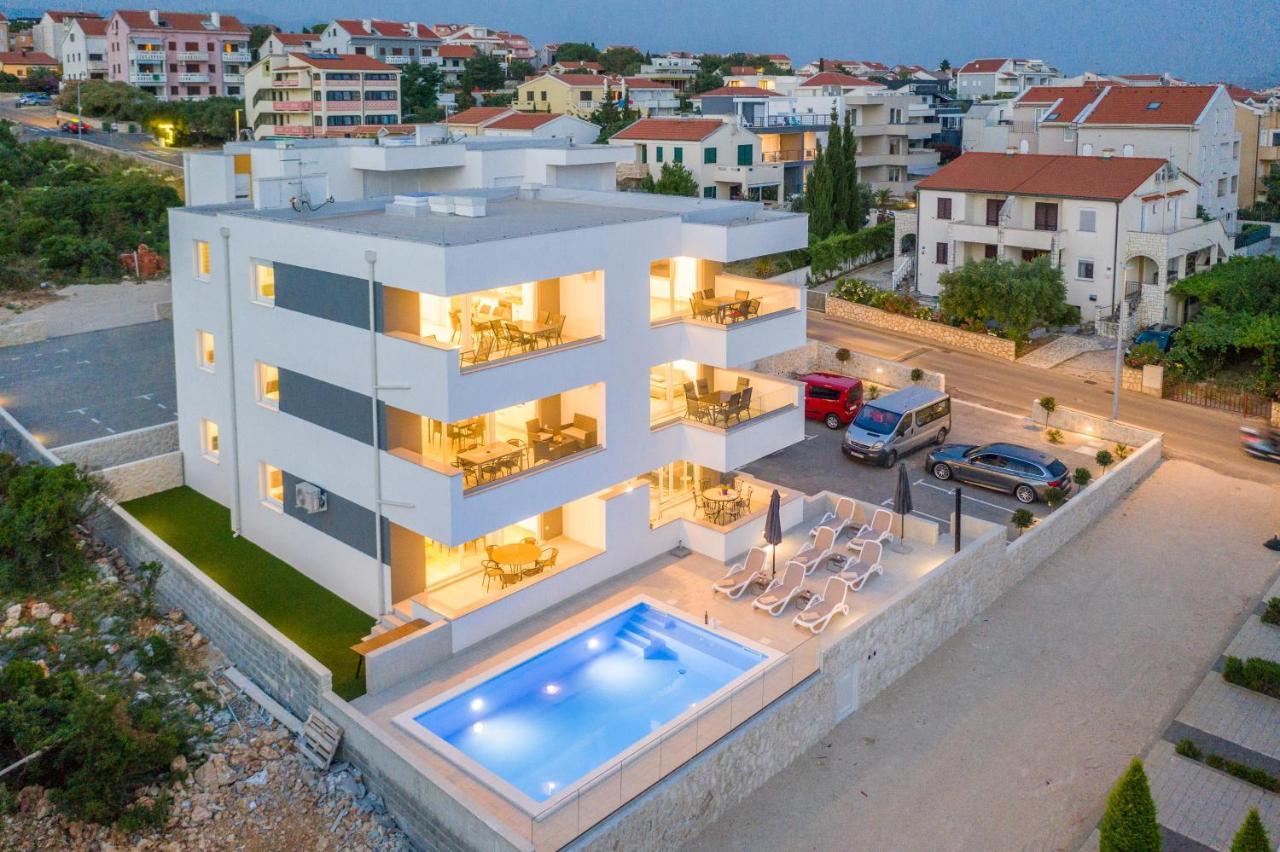 Sara Luxury Apartment With A Pool Novalja Zewnętrze zdjęcie