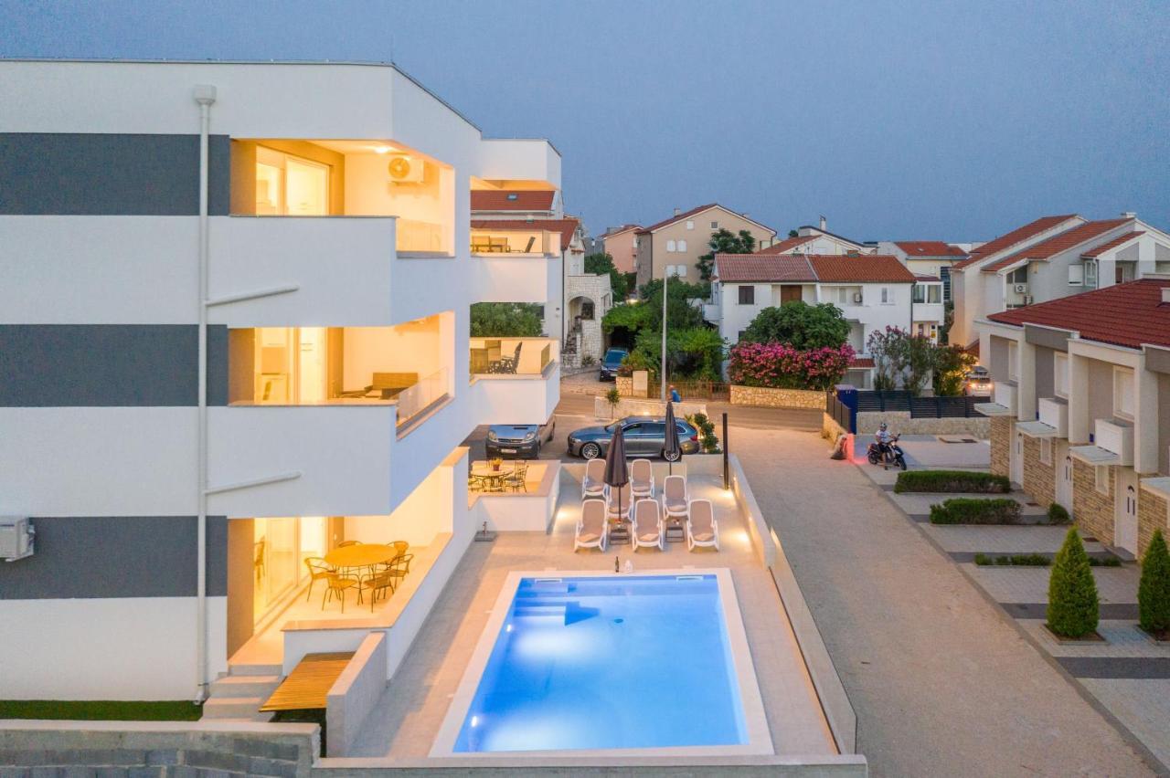 Sara Luxury Apartment With A Pool Novalja Zewnętrze zdjęcie