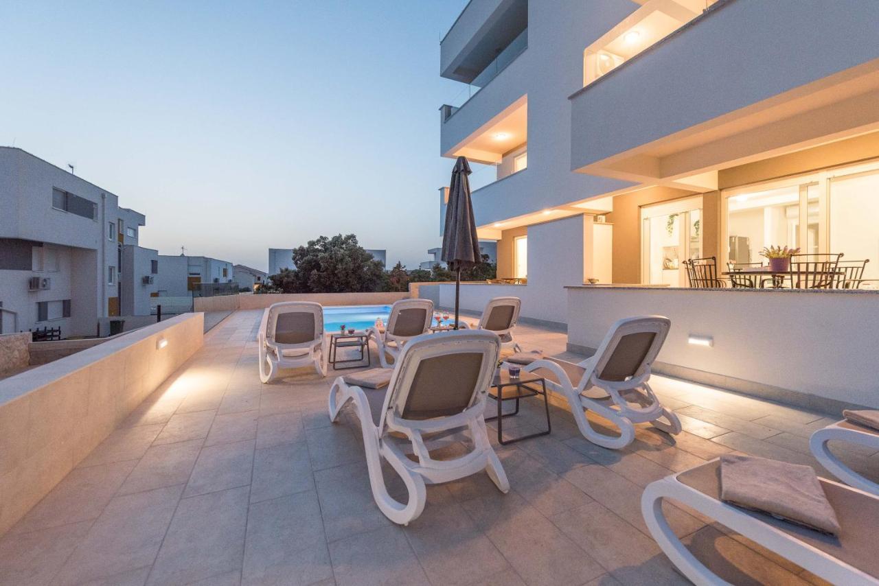 Sara Luxury Apartment With A Pool Novalja Zewnętrze zdjęcie