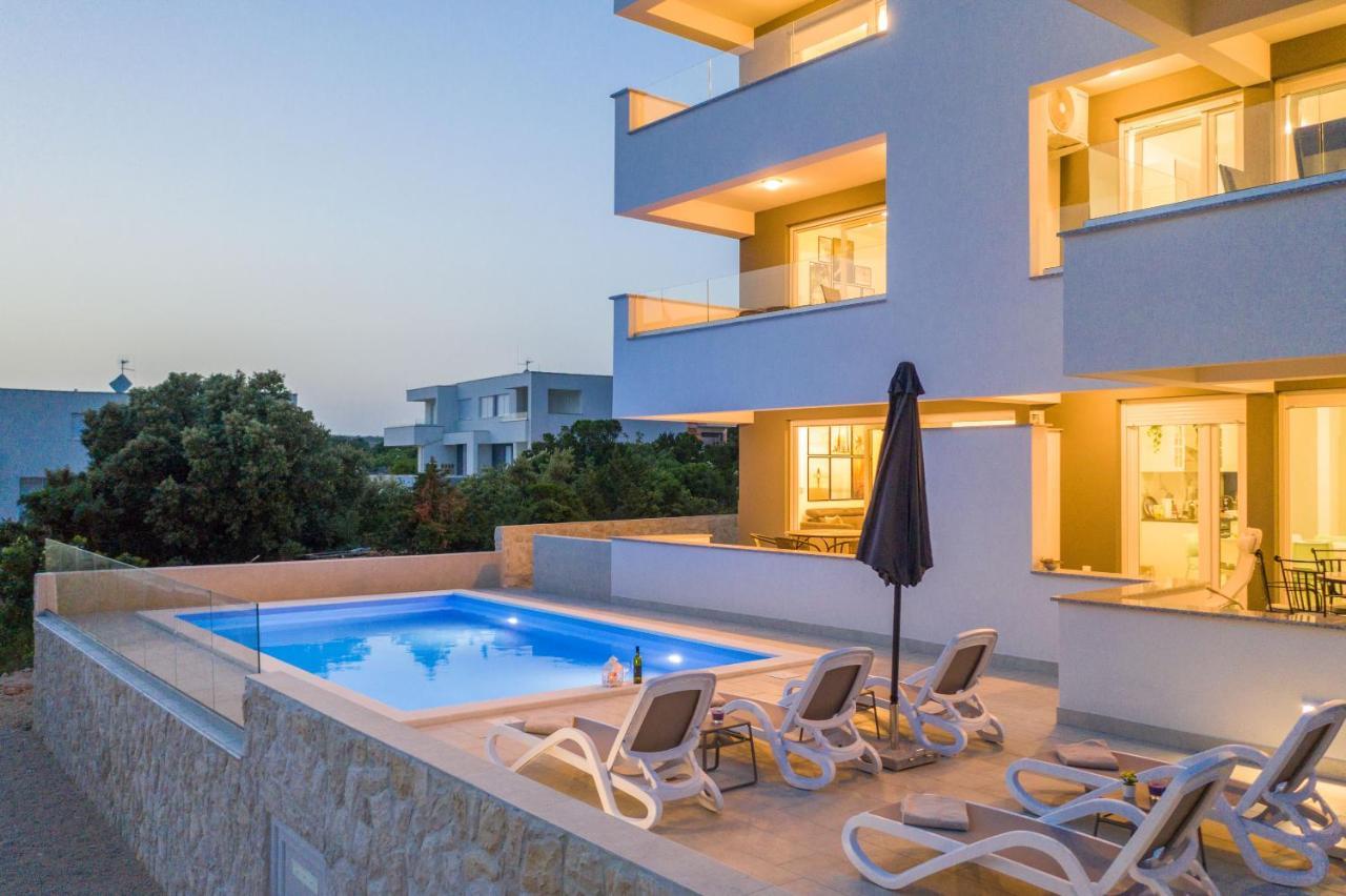 Sara Luxury Apartment With A Pool Novalja Zewnętrze zdjęcie