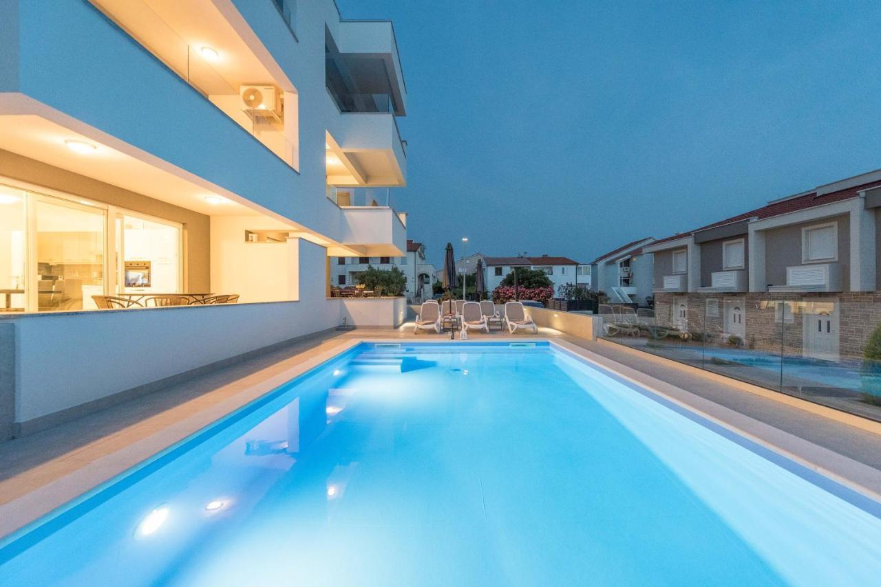 Sara Luxury Apartment With A Pool Novalja Zewnętrze zdjęcie
